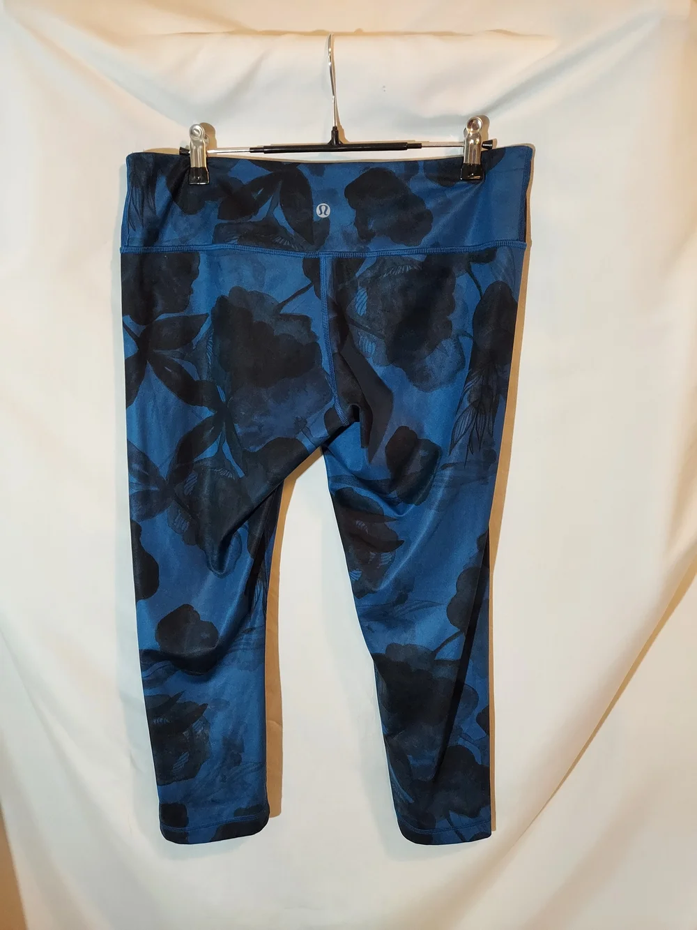 Lululemon Wunder Under Crop II Full-On Luxtreme - Jumbo Inky Floral - 10